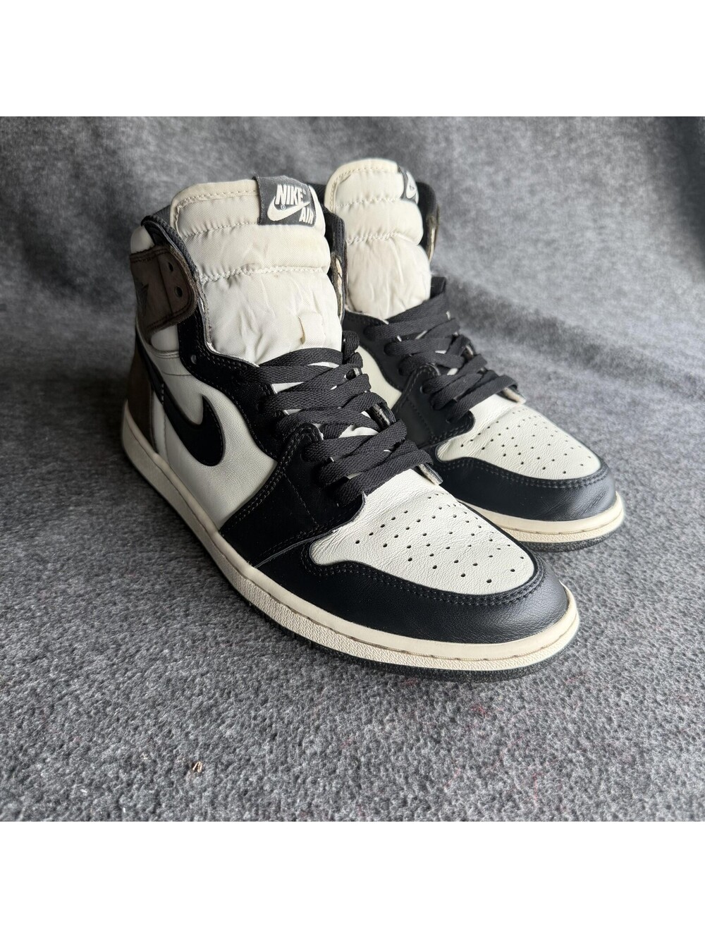Air Jordan 1 Retro High OG "Dark Mocha" Mens Size 11 Sneakers 555088-105